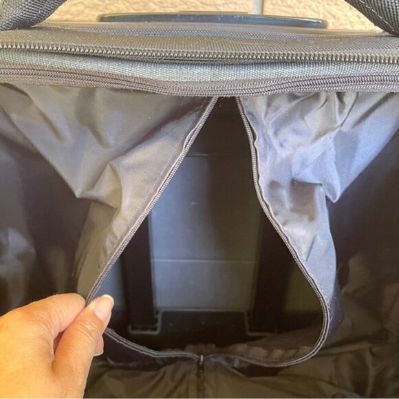 Mandarina Duck Black Work Trolley Pilot Case - great for work travellers! - Picture 13 of 15